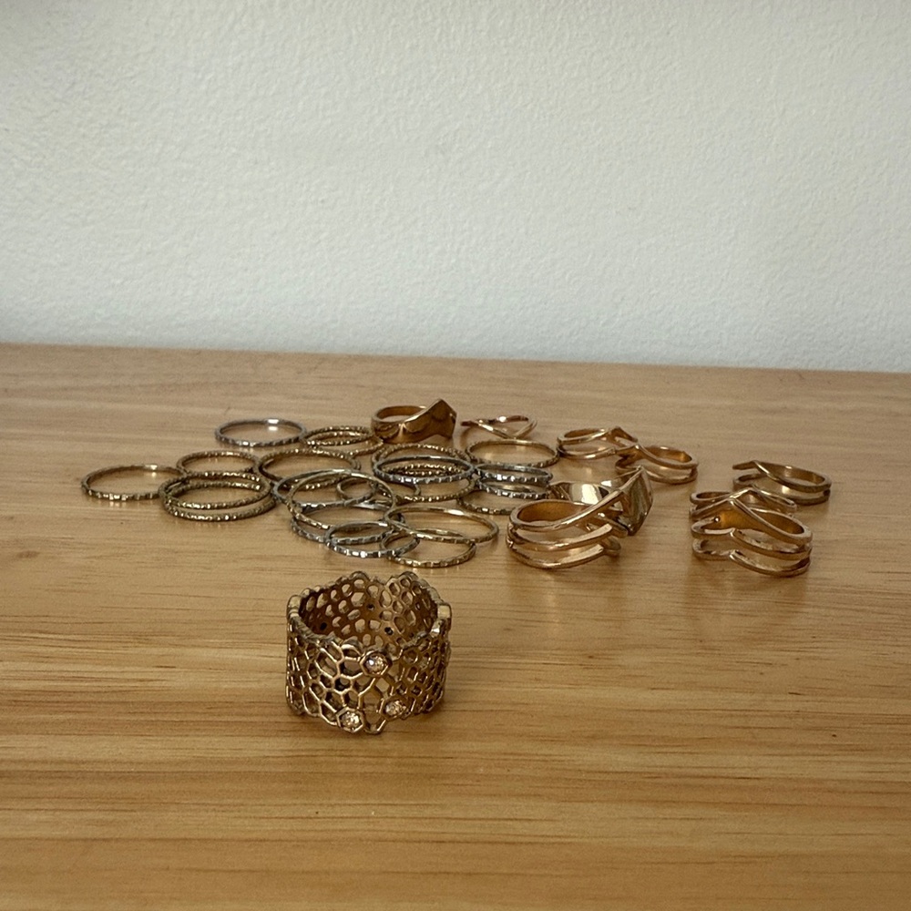 Chloe + Isabel Gold-Tone Honeycomb Ring - size 5 + assortment of rings